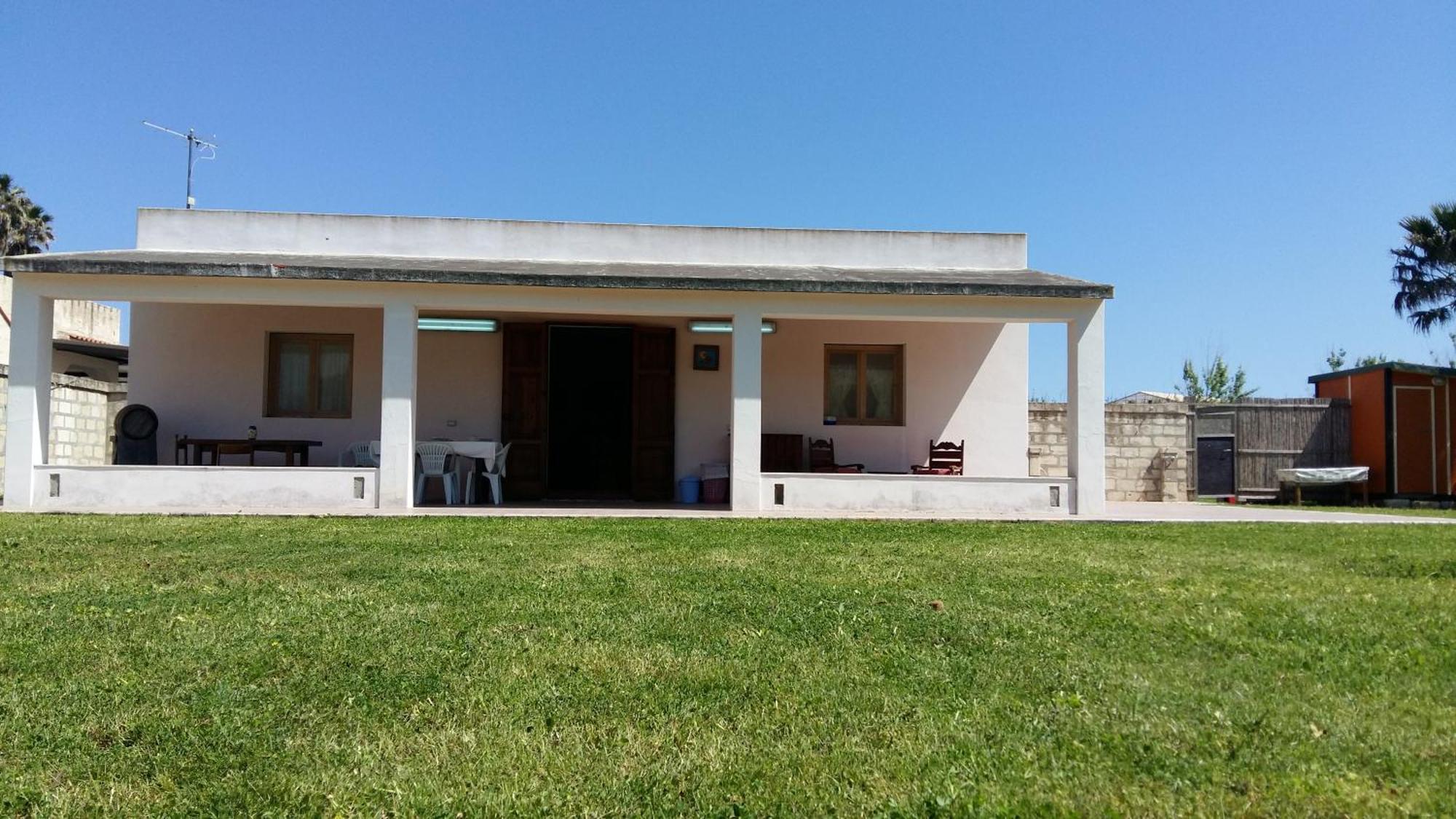 Villa Luna A Pochi Passi Dalla Spiaggia 阿沃拉 外观 照片