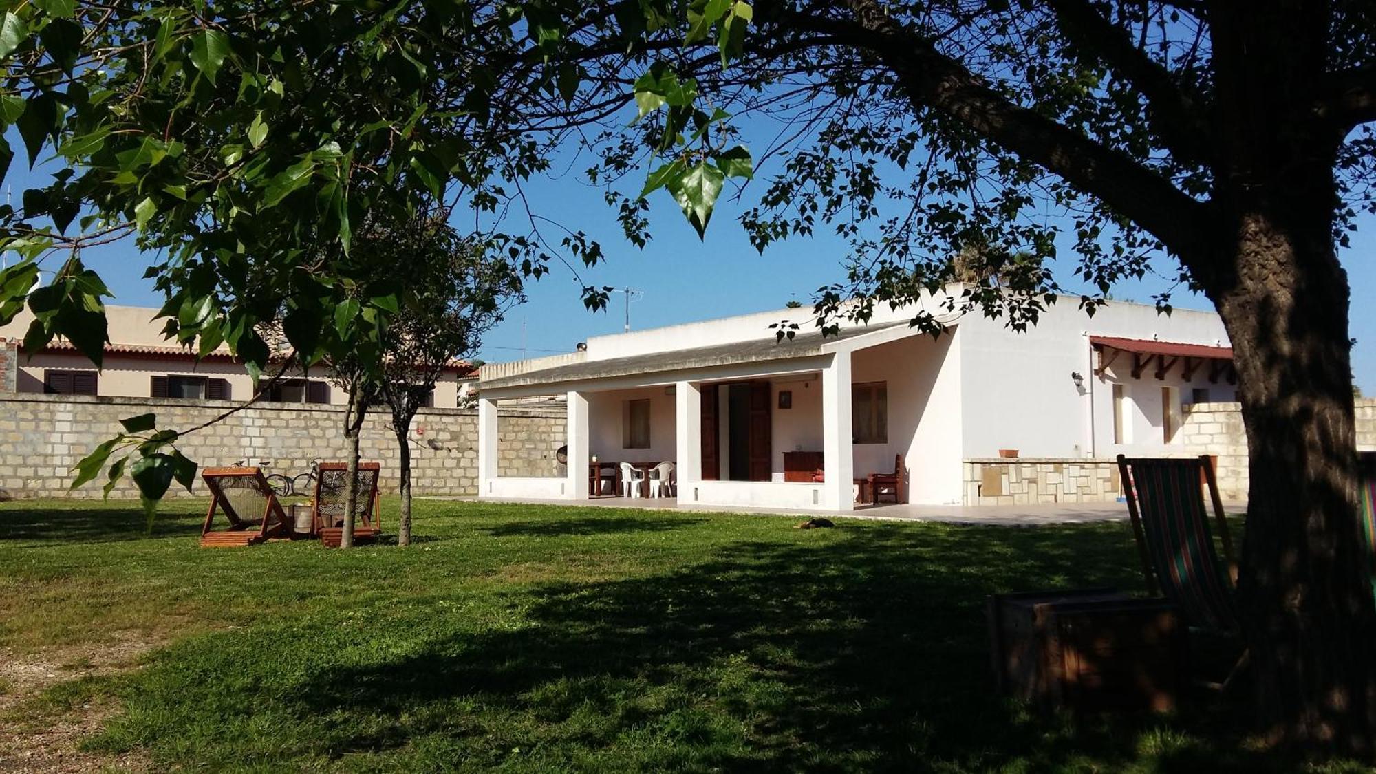 Villa Luna A Pochi Passi Dalla Spiaggia 阿沃拉 外观 照片