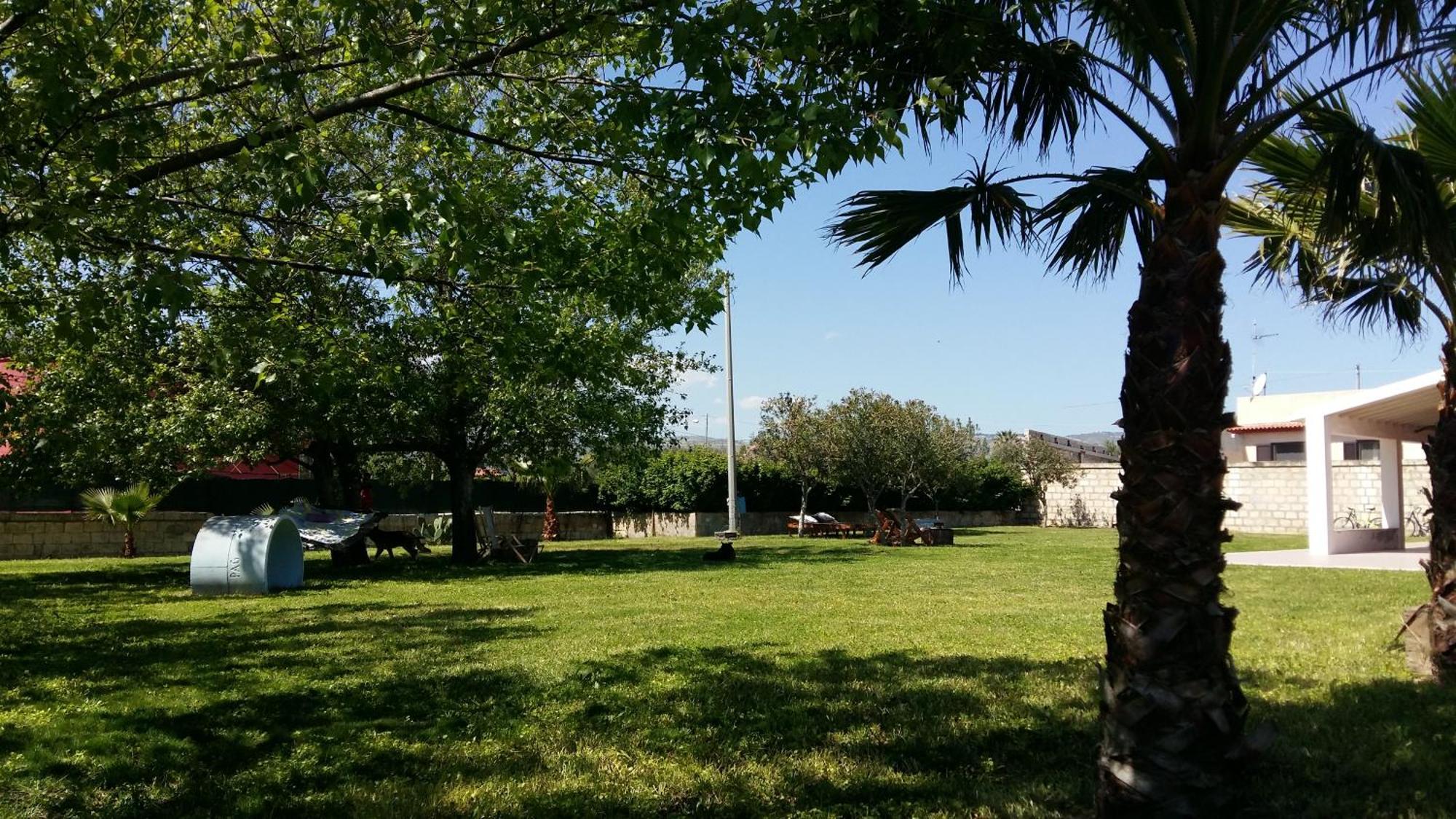 Villa Luna A Pochi Passi Dalla Spiaggia 阿沃拉 外观 照片