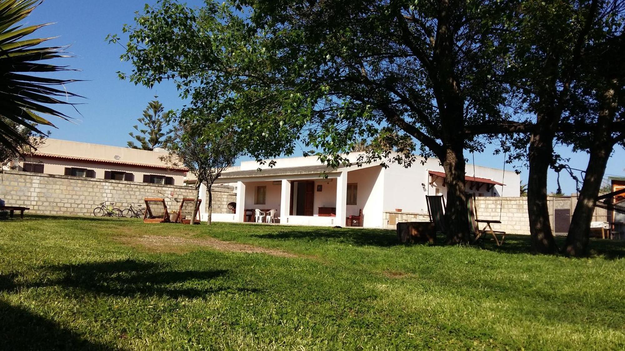 Villa Luna A Pochi Passi Dalla Spiaggia 阿沃拉 外观 照片