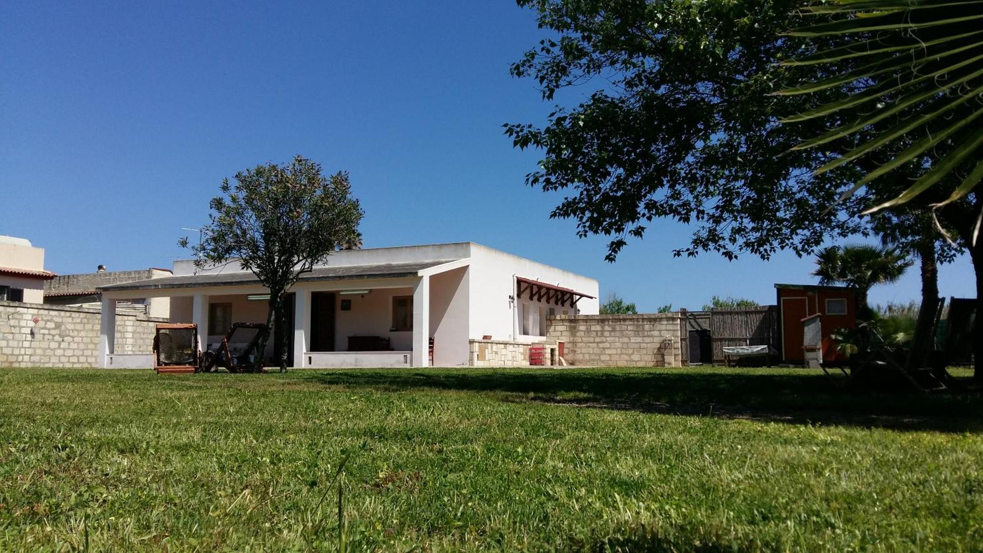 Villa Luna A Pochi Passi Dalla Spiaggia 阿沃拉 外观 照片