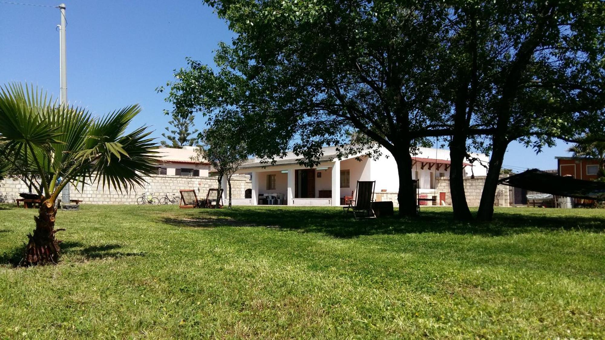 Villa Luna A Pochi Passi Dalla Spiaggia 阿沃拉 外观 照片